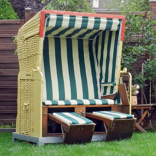 Stacking frame for beach chairs