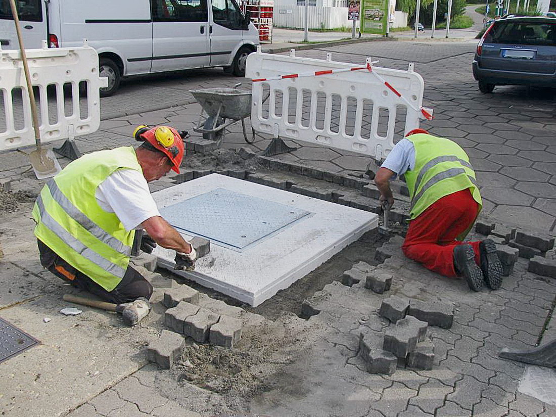 Einbau mit Betonkranz