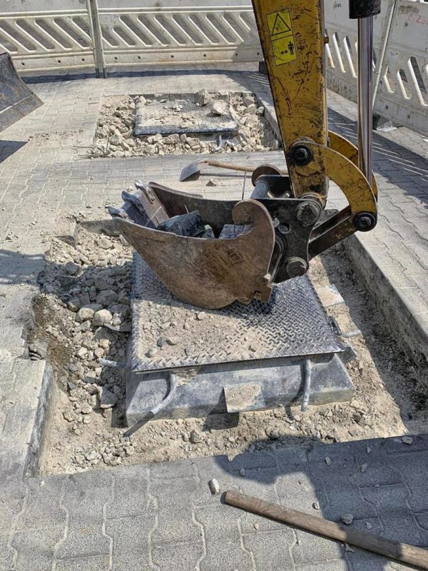 Complete replacement of shaft covers with concrete collar